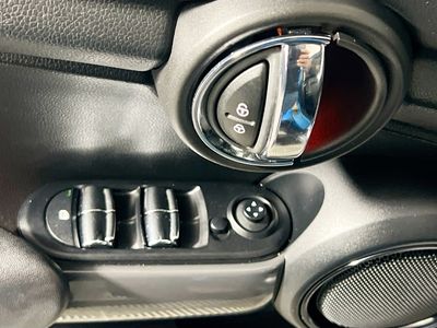 2015 MINI Cooper - Photo 14