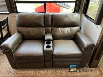 2019 Keystone RV Cougar - Photo 18