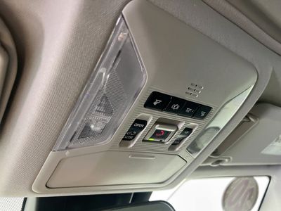 2020 Toyota RAV4 - Photo 17