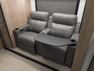 2026 Grand Design LINEAGE SERIES M - Photo 8