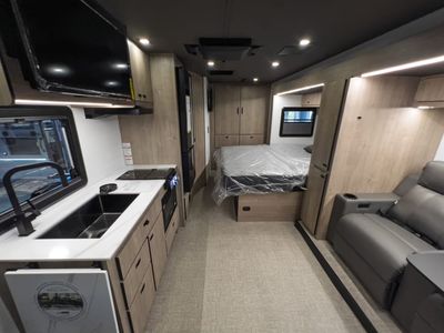 2026 Grand Design LINEAGE SERIES M - Photo 6