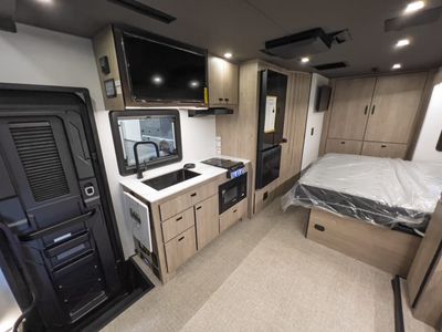2026 Grand Design LINEAGE SERIES M - Photo 10