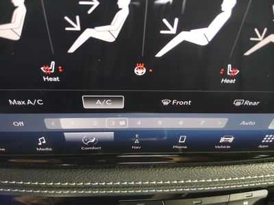 2024 Chrysler Pacifica — photo 19 view