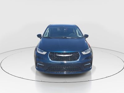 2024 Chrysler Pacifica — side profile view