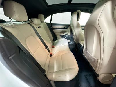 2025 Porsche Macan - Photo 24