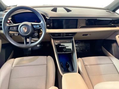 2025 Porsche Macan - Photo 21