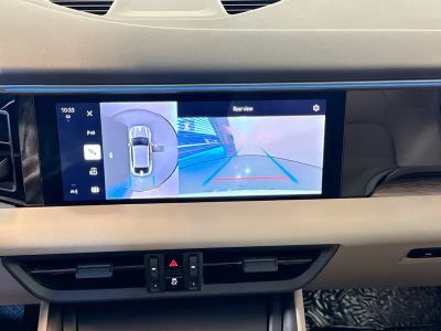 2025 Porsche Macan - Photo 18