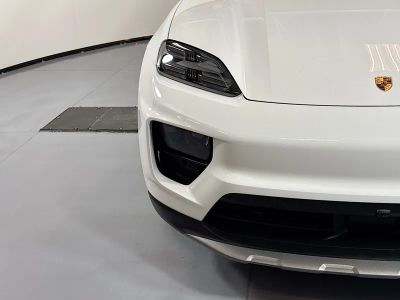 2025 Porsche Macan - Photo 28
