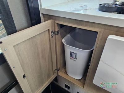 2027 Dynamax Europa S - Photo 25