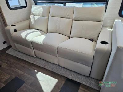 2027 Dynamax Europa S - Photo 48