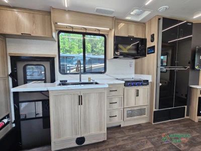 2027 Dynamax Europa S - Photo 19