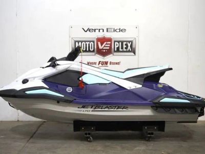 2025 Yamaha Jetblaster LTD — front three-quarter view