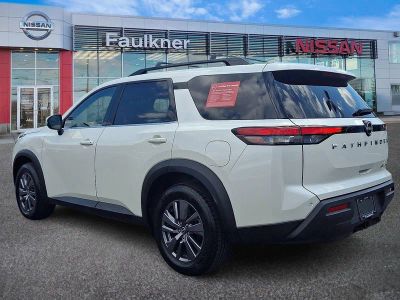2023 Nissan Pathfinder — interior view