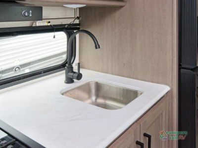 2025 Grand Design Transcend One — photo 18 view