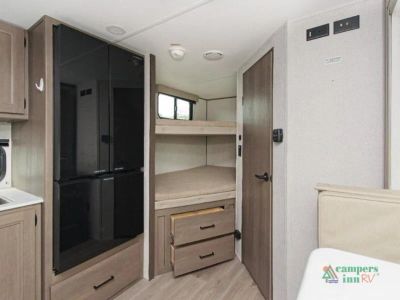 2025 Grand Design Transcend One — photo 23 view
