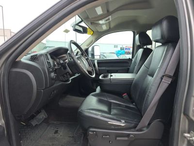 2014 Chevrolet Silverado 2500HD - Photo 9