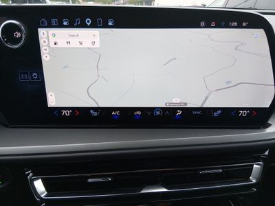 2025 Chevrolet Traverse - Photo 18