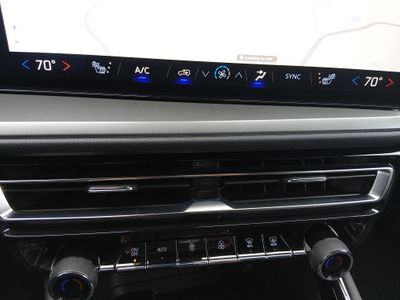 2025 Chevrolet Traverse - Photo 20