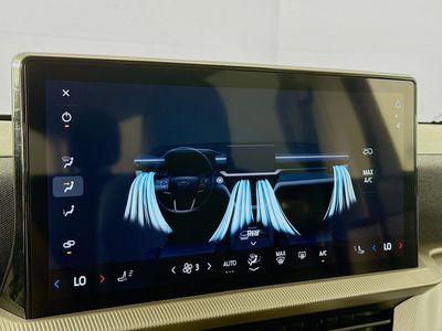 2025 Ford Explorer - Photo 16