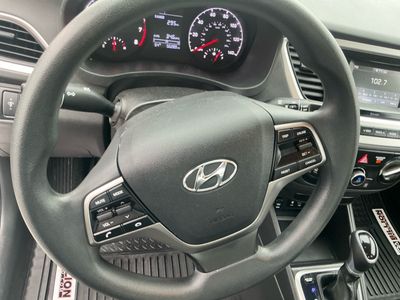 2022 Hyundai Accent - Photo 13