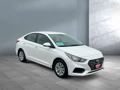 2022 Hyundai Accent - Photo 8