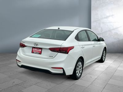 2022 Hyundai Accent - Photo 6