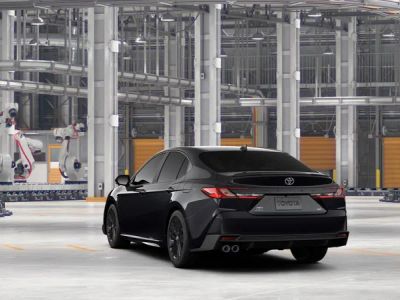 2026 Toyota Camry - Photo 9