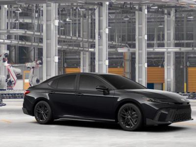 2026 Toyota Camry - Photo 16
