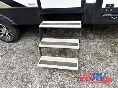 2021 Keystone RV Outback Ultra Lite - Photo 12