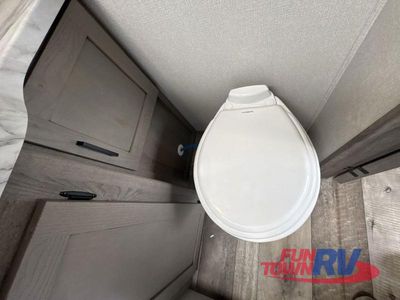 2021 Keystone RV Outback Ultra Lite - Photo 34