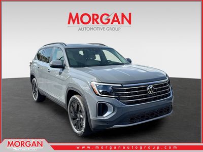 2026 Volkswagen Atlas 2.0T SE w/Technology in Gray — front three-quarter view