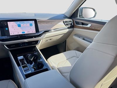 2026 Volkswagen Atlas — photo 18 view