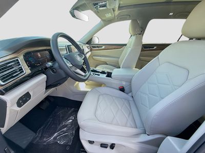 2026 Volkswagen Atlas — photo 16 view