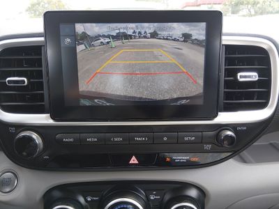 2025 Hyundai Venue - Photo 16