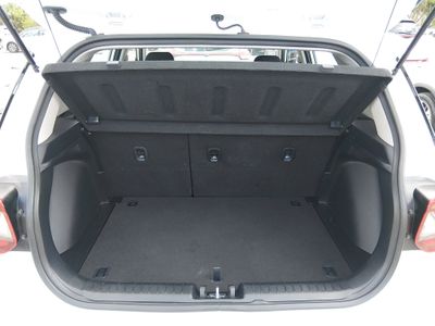 2025 Hyundai Venue - Photo 11