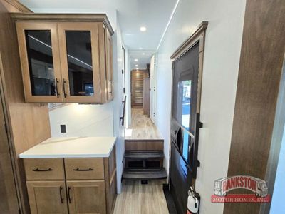 2026 Montana 3100RL - Photo 27