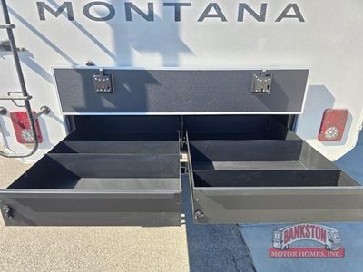 2026 Montana 3100RL - Photo 6