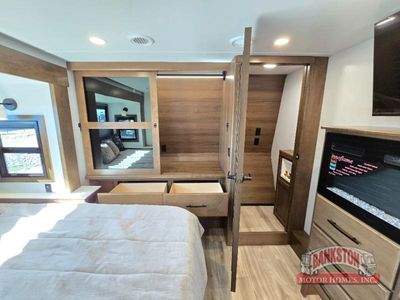 2026 Montana 3100RL - Photo 38