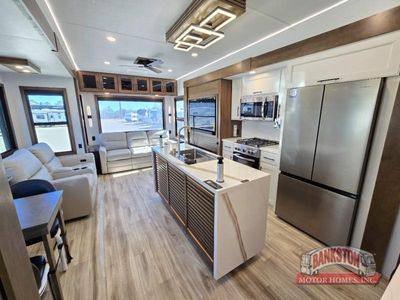 2026 Montana 3100RL - Photo 44