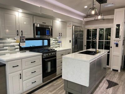 2026 Jayco Pinnacle — photo 9 view