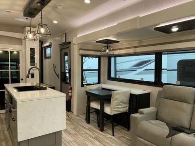 2026 Jayco Pinnacle — photo 7 view