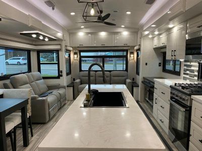 2026 Jayco Pinnacle — detail view