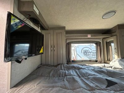2026 Northwood Arctic Fox Camper — photo 12 view