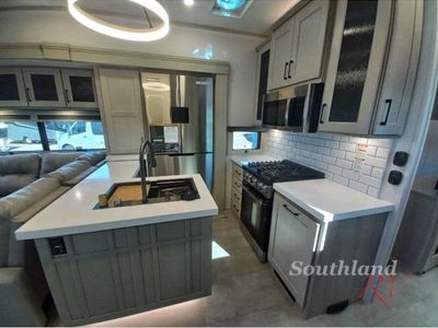 2025 Grand Design Solitude - Photo 11