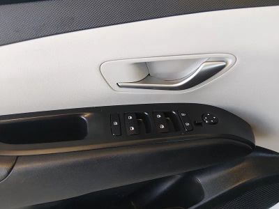 2023 Hyundai Tucson — photo 18 view