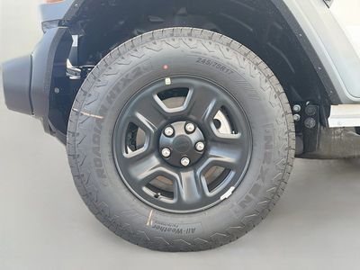 2026 Jeep Wrangler — photo 38 view