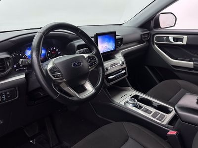 2022 Ford Explorer — photo 8 view