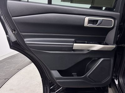 2022 Ford Explorer — photo 19 view
