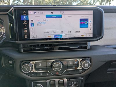 2026 Jeep Wrangler — photo 13 view