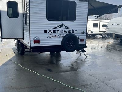 2023 East to West Della Terra - Photo 3